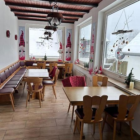 Haus Astenblick In Winterberg Fuer Bis Zu 35 Personen Fuer Wanderveranstaltungen Und Familienfeiern Exterior foto