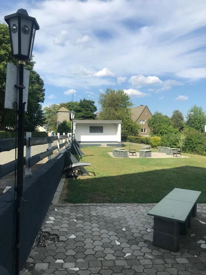 Haus Astenblick In Winterberg Fuer Bis Zu 35 Personen Fuer Wanderveranstaltungen Und Familienfeiern Exterior foto