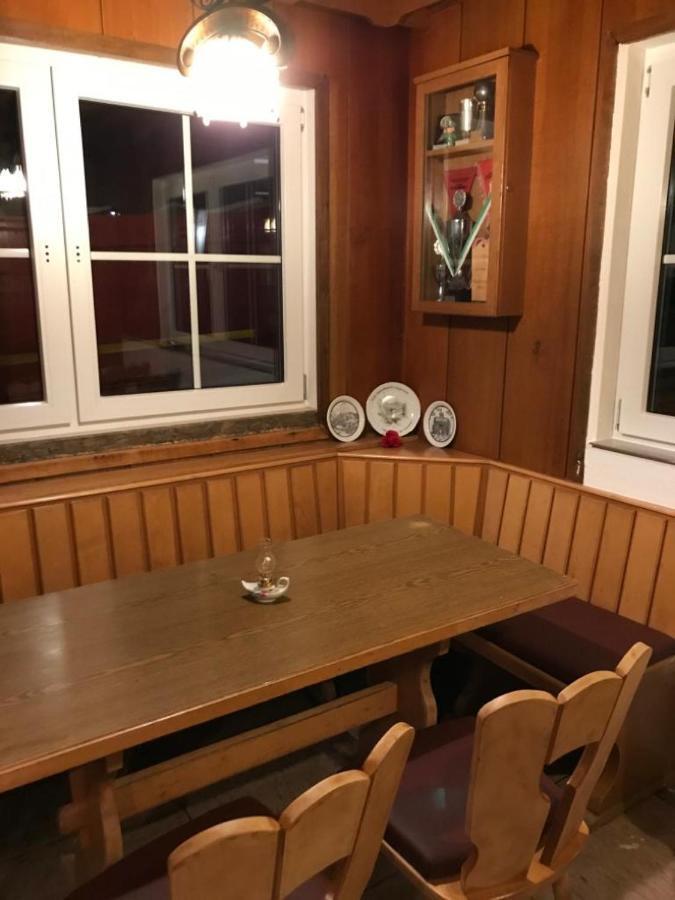 Haus Astenblick In Winterberg Fuer Bis Zu 35 Personen Fuer Wanderveranstaltungen Und Familienfeiern Exterior foto